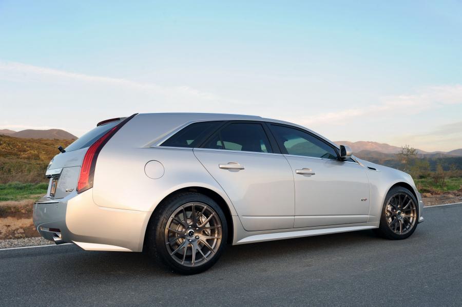  Cadillac CTS-V V650 Wagon by Hennessey 2012 года  (фото 4 из 8)